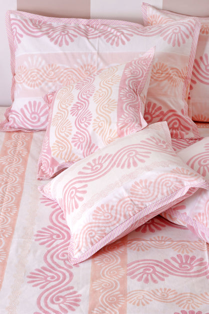 20s Cotton Bed Cover In Graphic Block Print